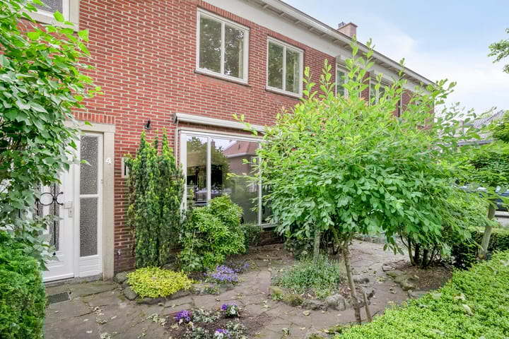 Photo 3 of Burgemeester van Dommelenlaan 4