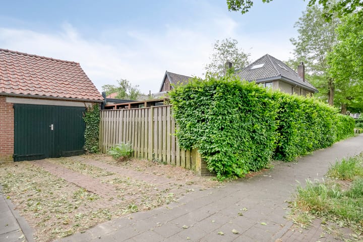 Photo 4 of Burgemeester van Dommelenlaan 4