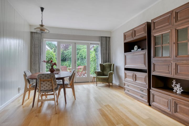 Photo 12 of Burgemeester van Dommelenlaan 4