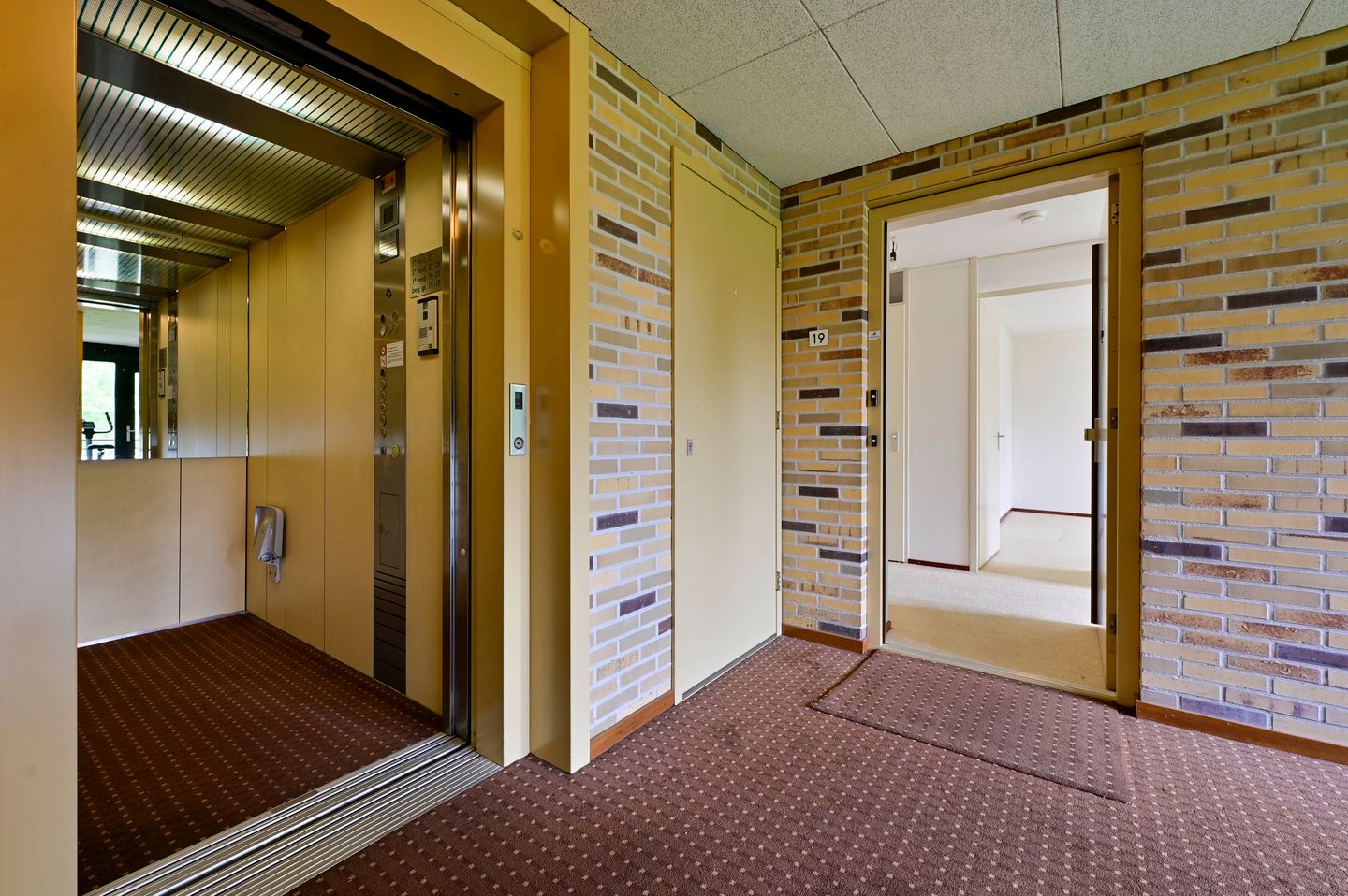 Foto 5 van Zeshoven 19