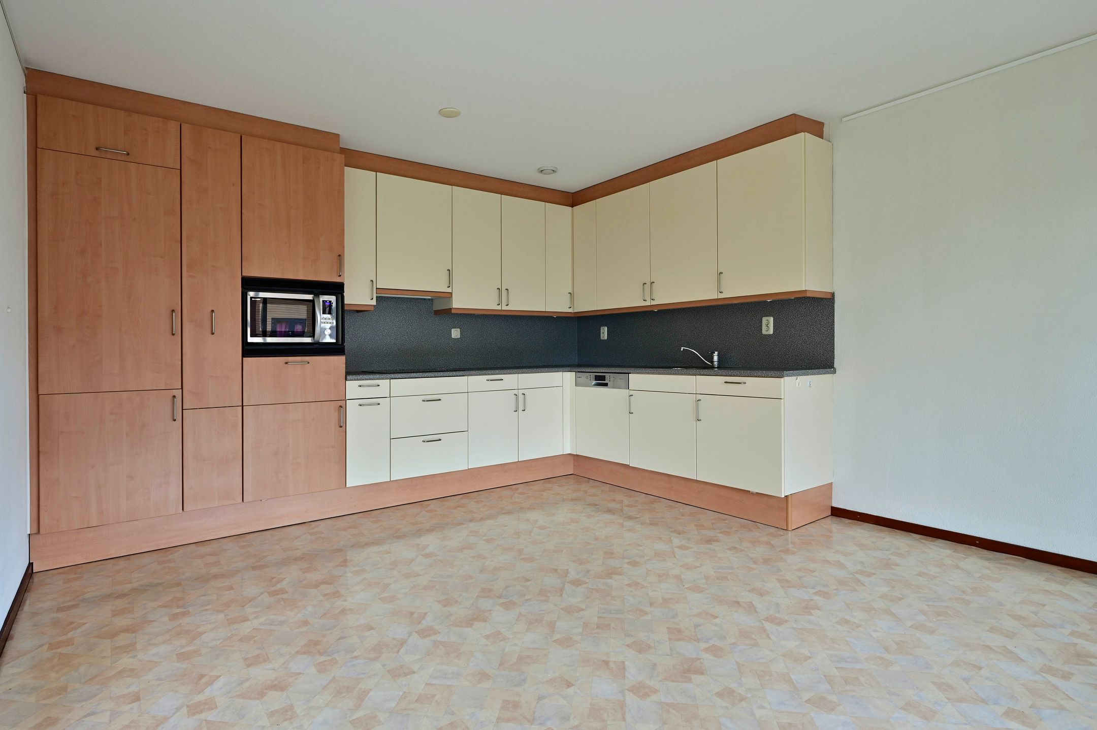 Foto 9 van Zeshoven 19