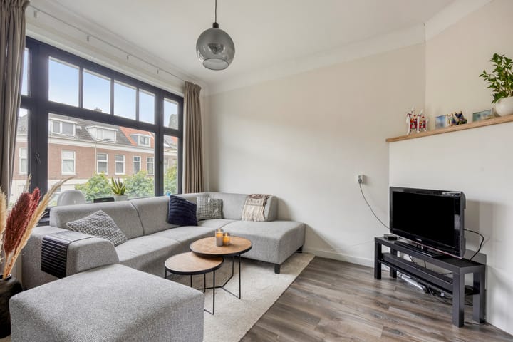 Photo 9 of Rosendaalsestraat 196