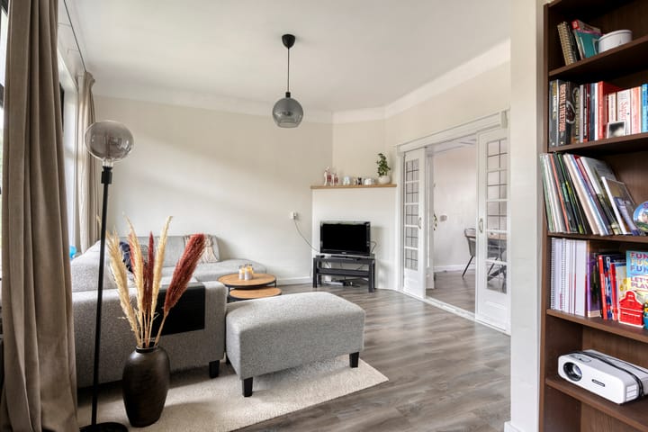 Photo 14 of Rosendaalsestraat 196