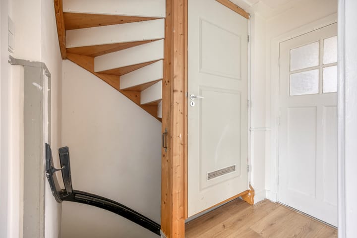 Photo 22 of Rosendaalsestraat 196