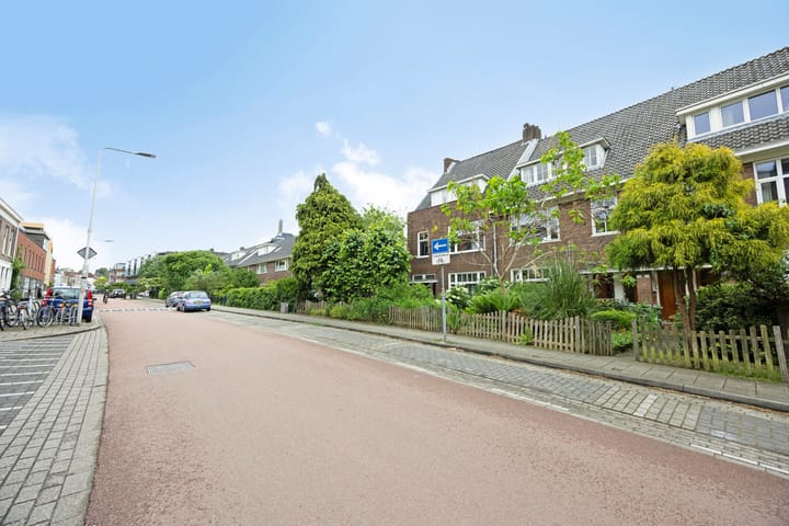 Photo 33 of Rosendaalsestraat 196