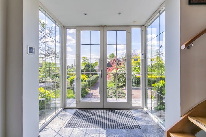 Photo 6 of Roosendaalseweg 24