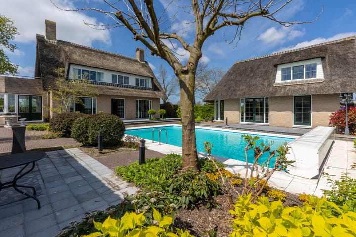 Photo 39 of Roosendaalseweg 24