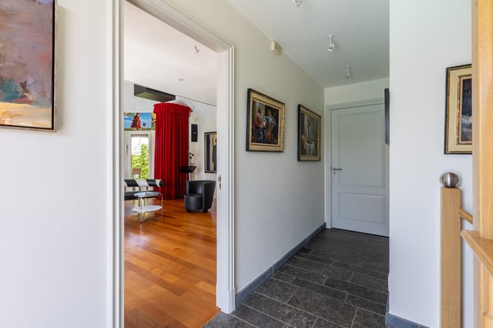 Photo 42 of Roosendaalseweg 24