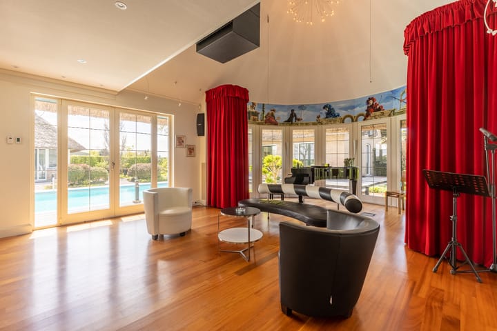 Photo 45 of Roosendaalseweg 24