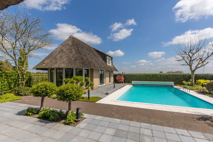 Photo 56 of Roosendaalseweg 24