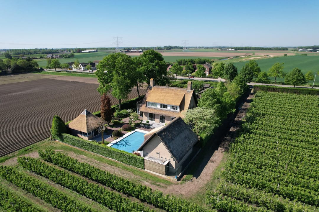 Foto 1 van Roosendaalseweg 24