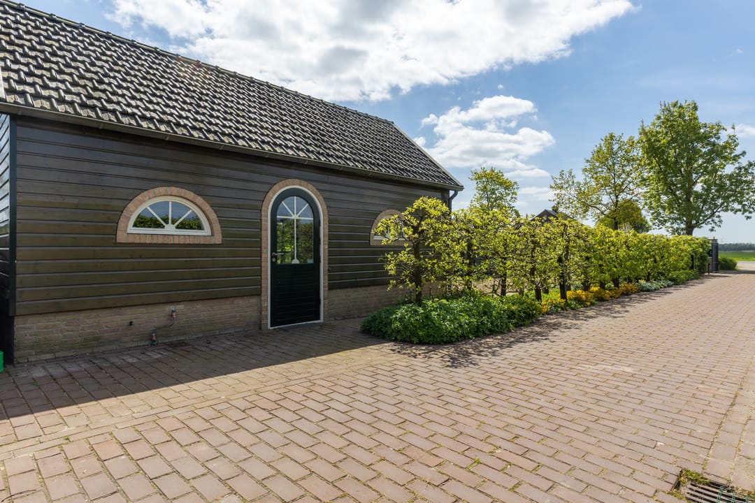 Foto 67 van Roosendaalseweg 24