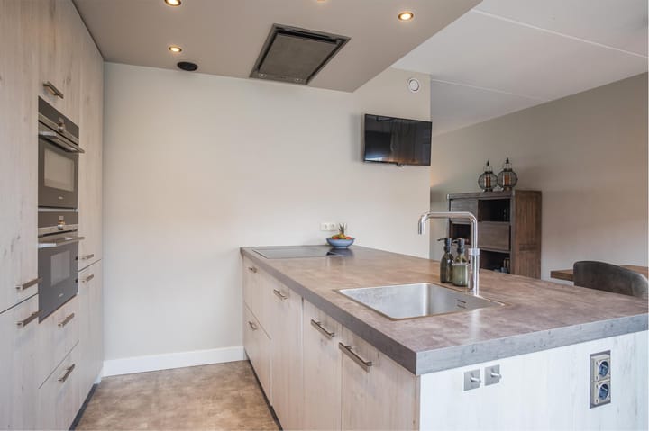 Foto 14 van Lover 182