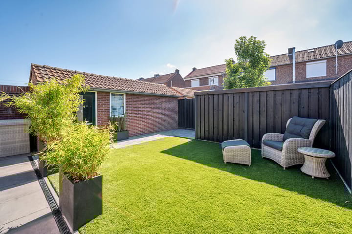 Foto 33 van Merelstraat 17