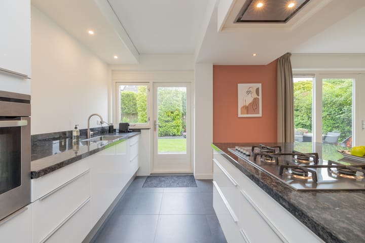 Foto 12 van Witte de Withlaan 26