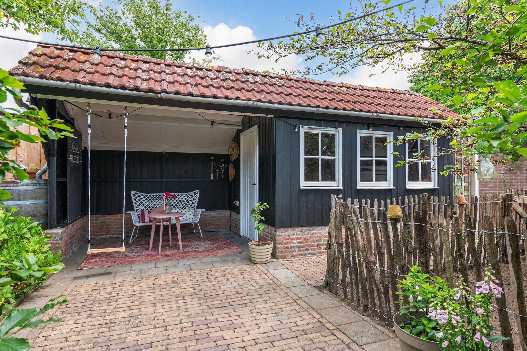 Photo 42 of De Hare 31