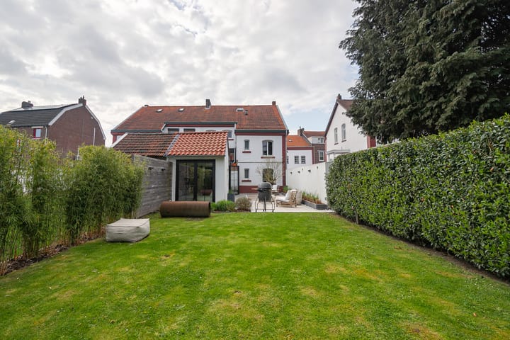 Foto 33 van Laurastraat 62