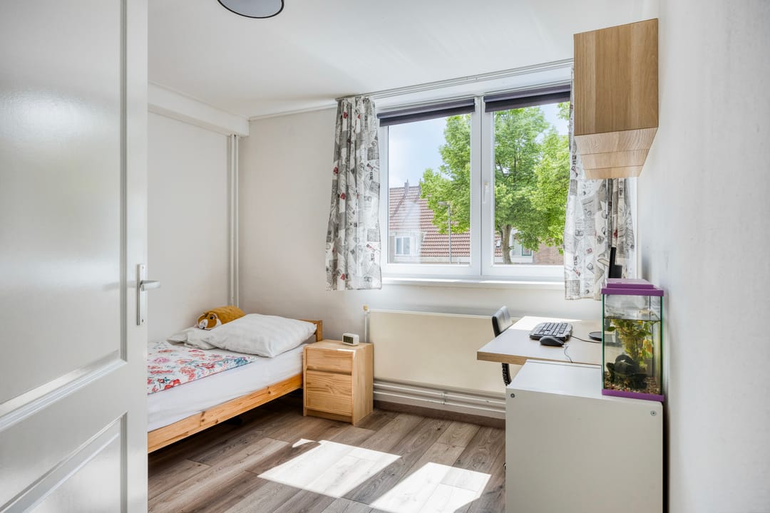 Foto 32 van Schoenmakerstraat 71