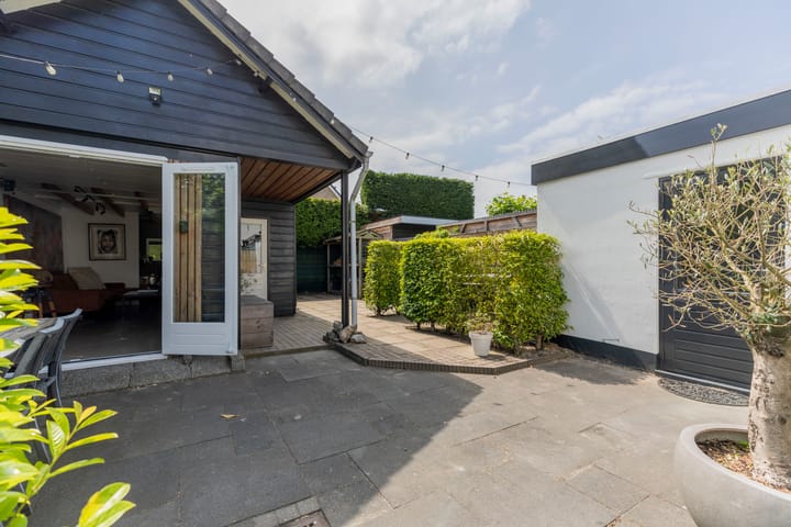 Foto 37 van Stationsweg 98