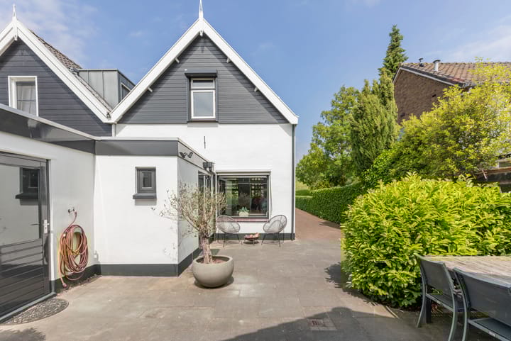 Foto 43 van Stationsweg 98