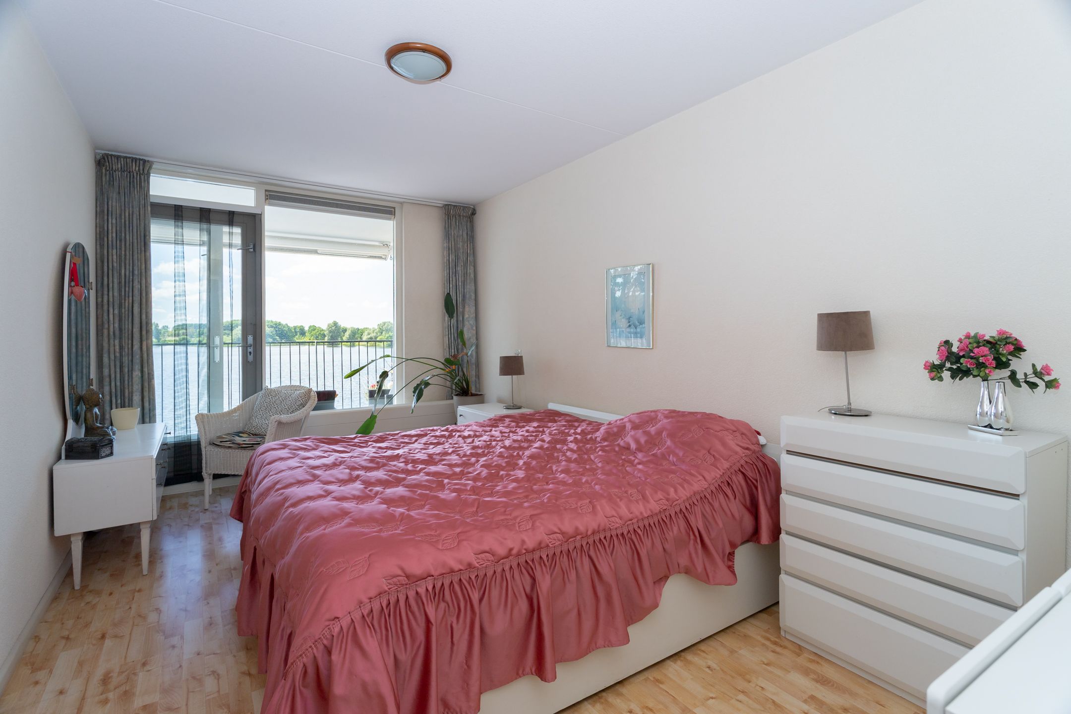 Foto 24 van Fellinilaan 354