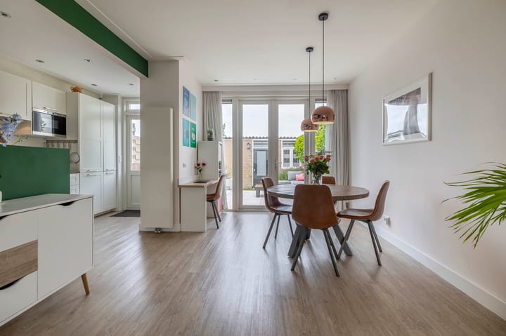 Photo 8 of Romijnstraat 34