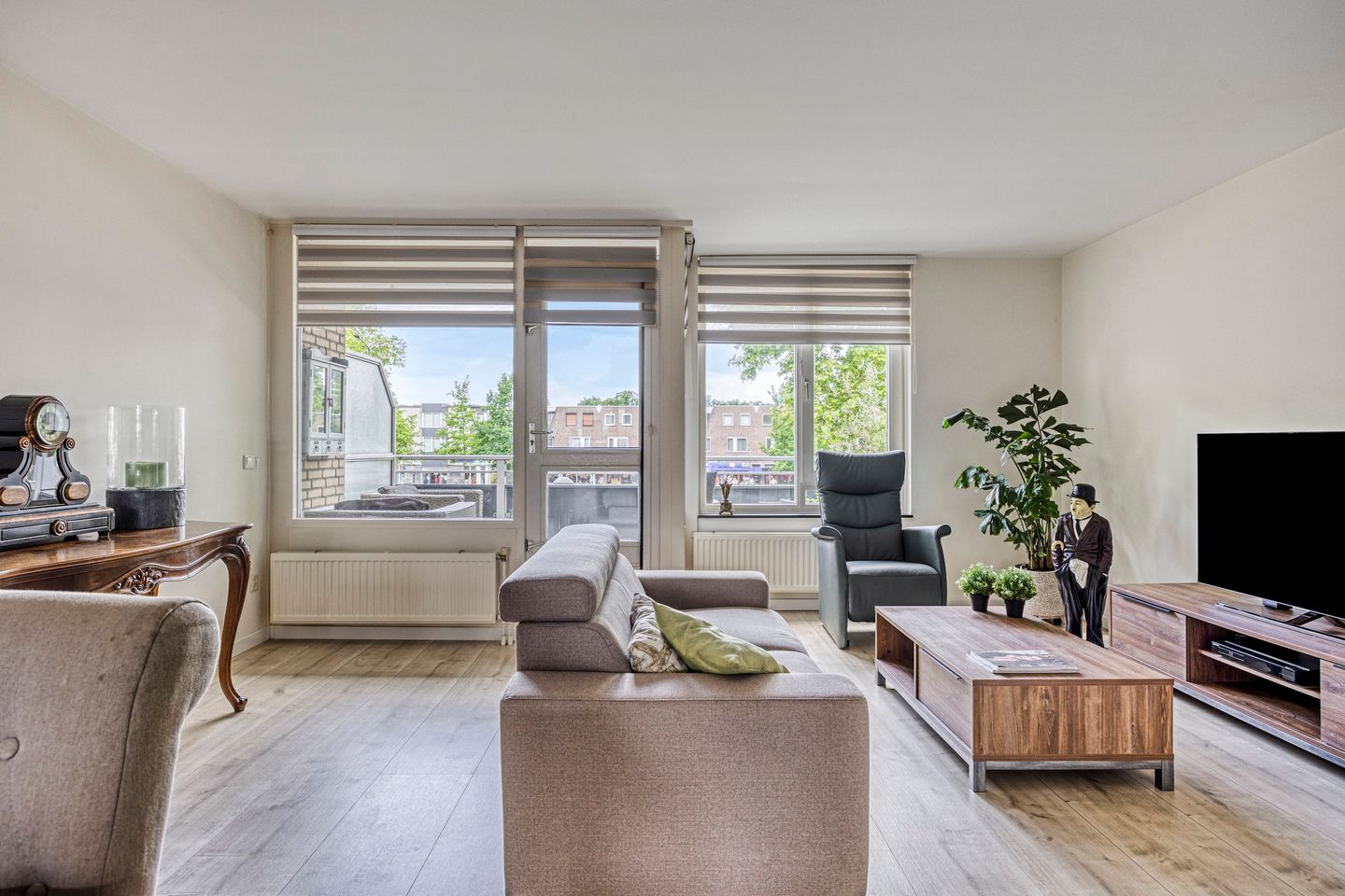 Foto 5 van Moleneindplein 155