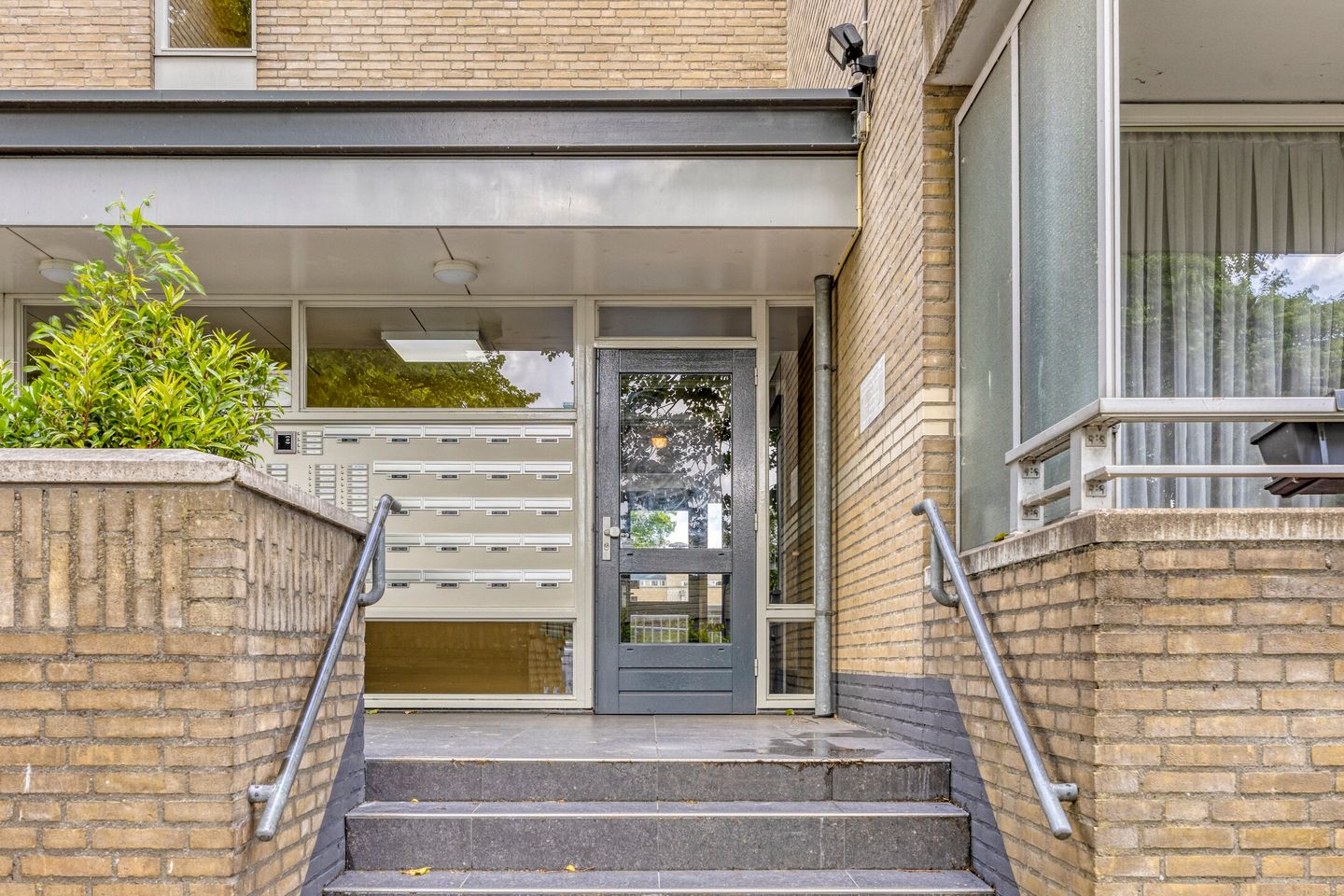 Foto 20 van Moleneindplein 155