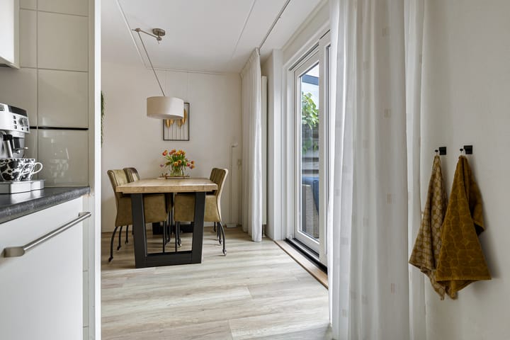 Foto 14 van Welheugte 17