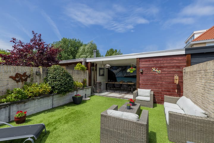 Foto 2 van Parnassia 4