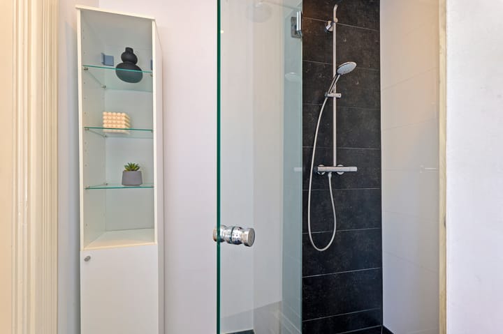 Foto 23 van Laing's Nekstraat 50-1