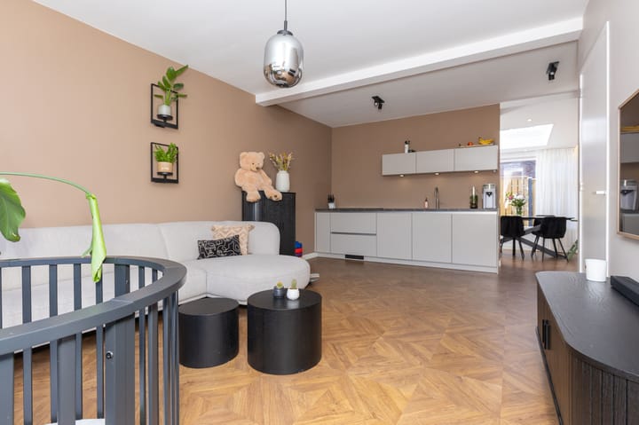 Foto 8 van Pieter Florisstraat 14