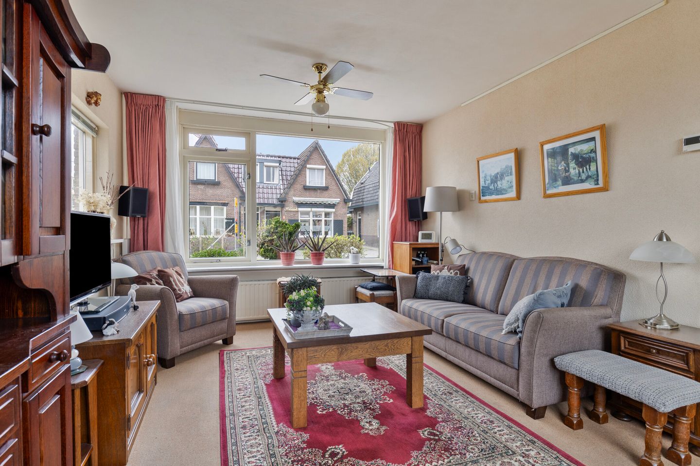 Photo 10 of Venestraat 106