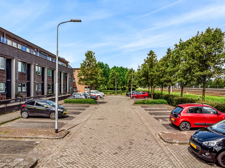 Foto 2 van Anna van Renesselaan 8-B