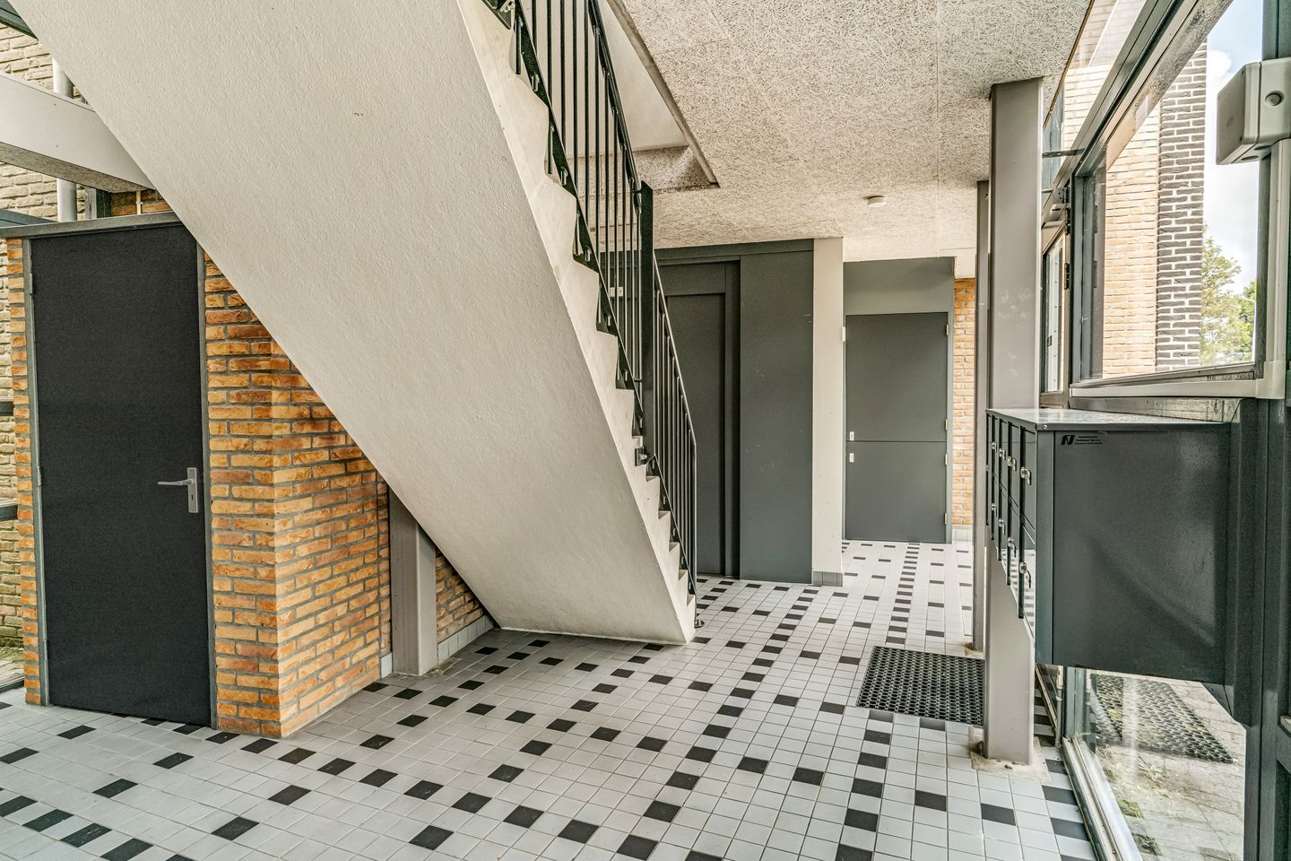 Foto 5 van Anna van Renesselaan 8-B