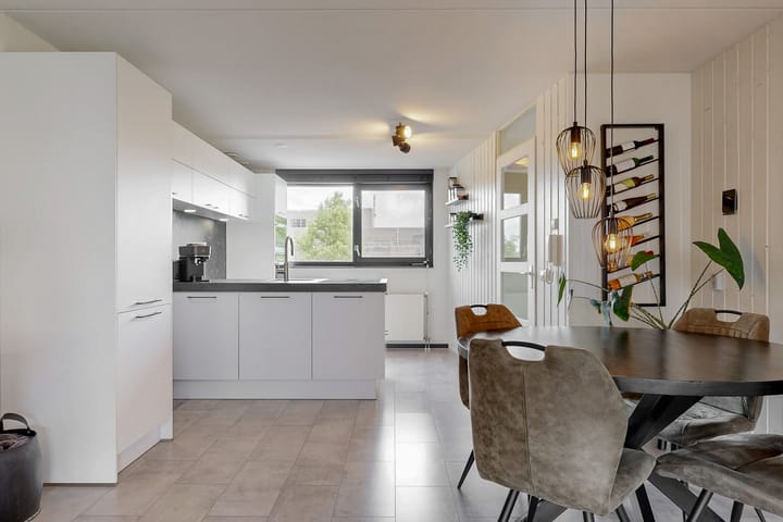 Foto 11 van Anna van Renesselaan 8-B