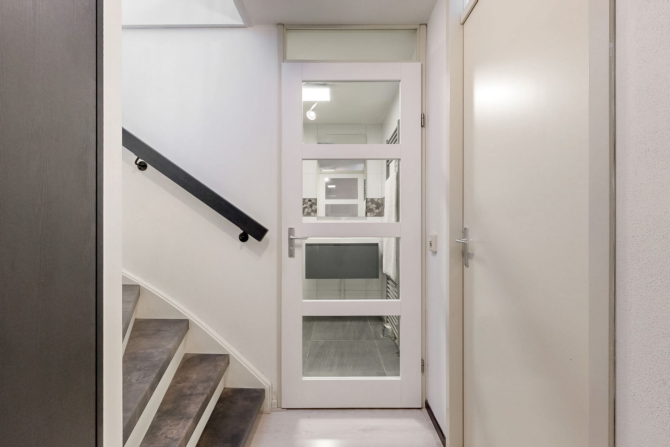 Foto 21 van Anna van Renesselaan 8-B