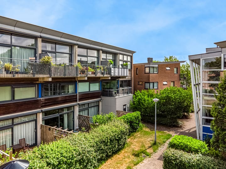 Foto 30 van Anna van Renesselaan 8-B