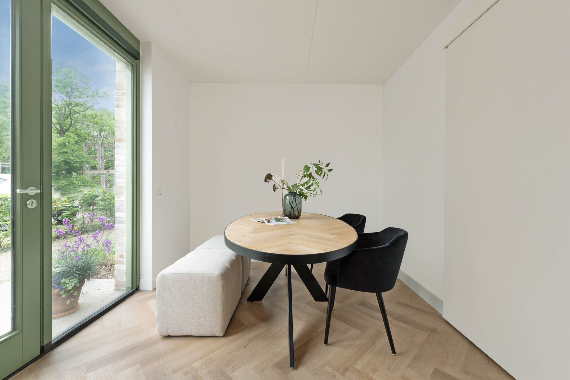 Foto 6 van Larikslaan 1-F