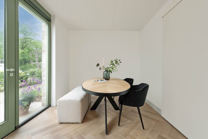 Foto 6 van Larikslaan 1-F