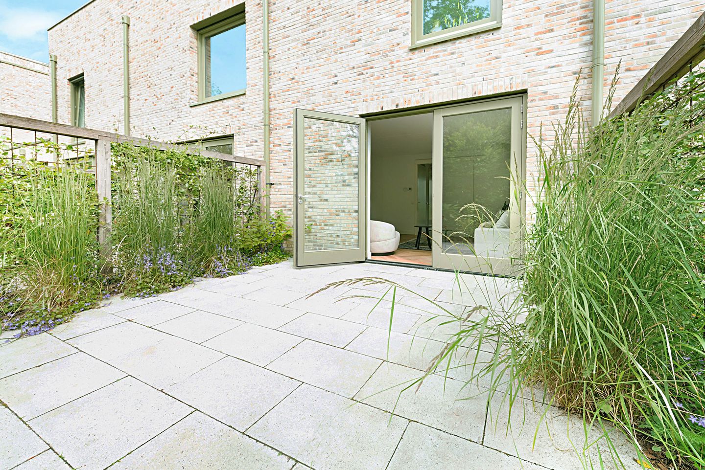 Foto 14 van Larikslaan 1-F