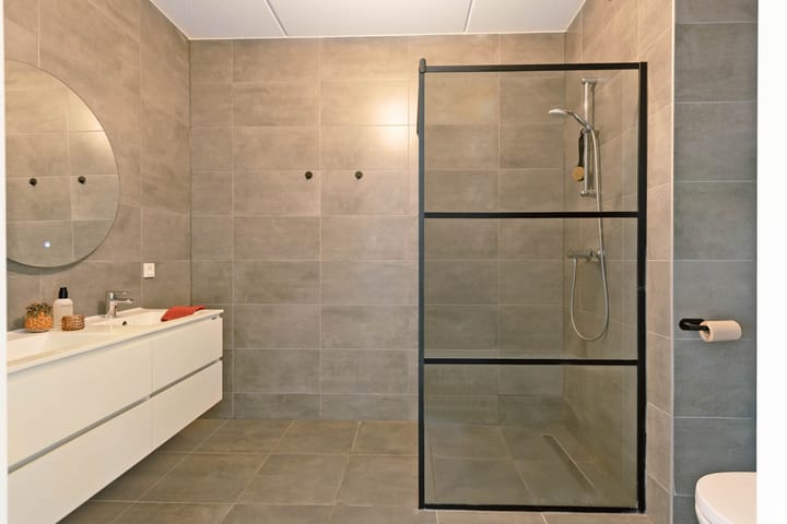 Foto 26 van Larikslaan 1-F