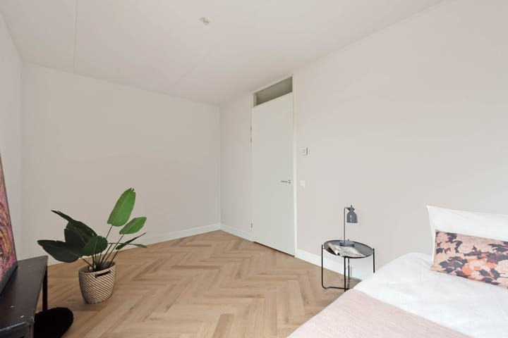 Foto 32 van Larikslaan 1-F