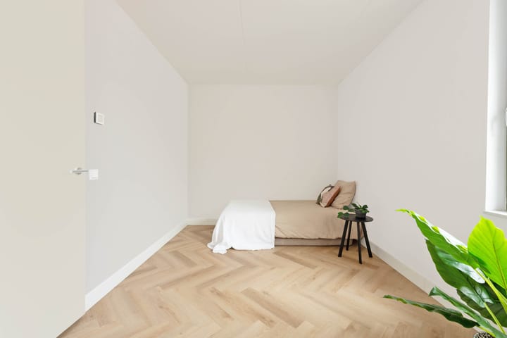 Foto 40 van Larikslaan 1-F