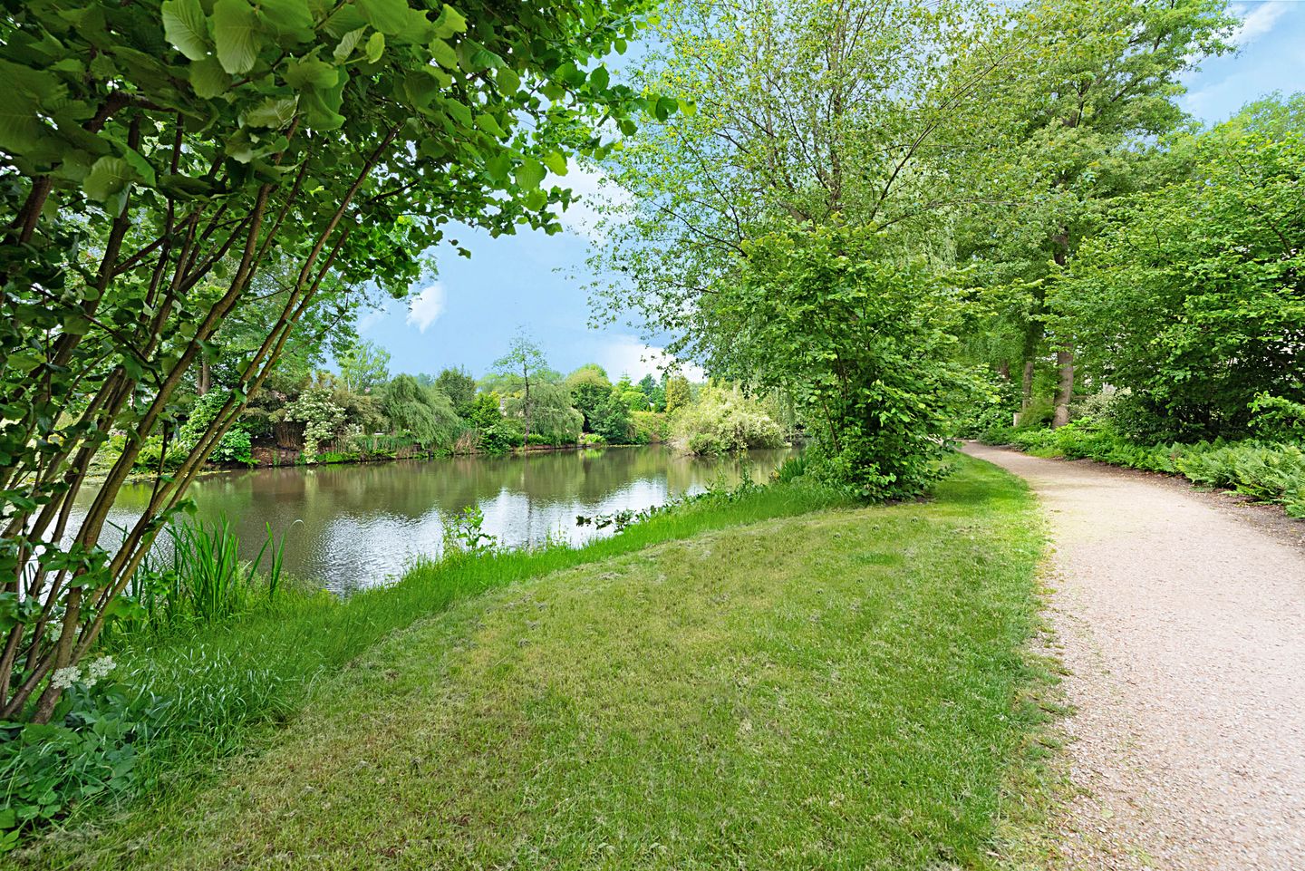 Foto 44 van Larikslaan 1-F