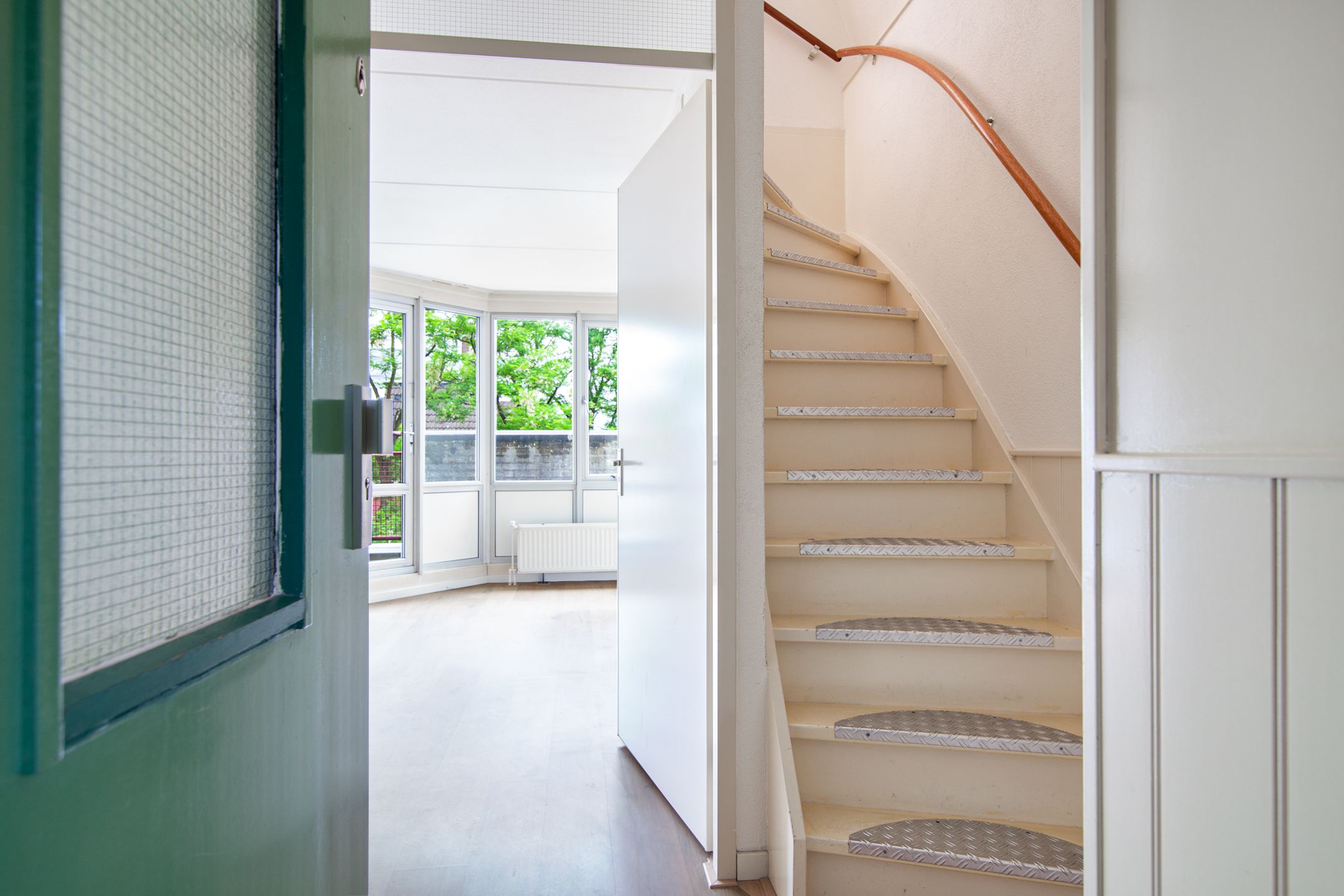 Foto 9 van Raam 196-B