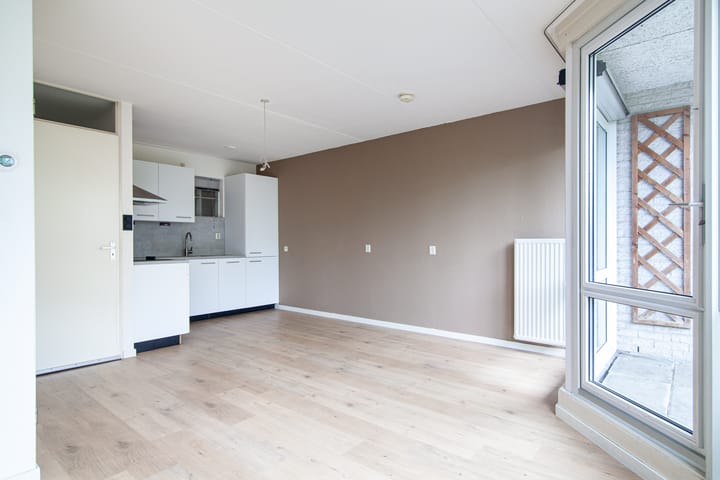 Foto 12 van Raam 196-B