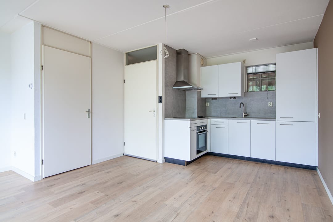 Foto 13 van Raam 196-B