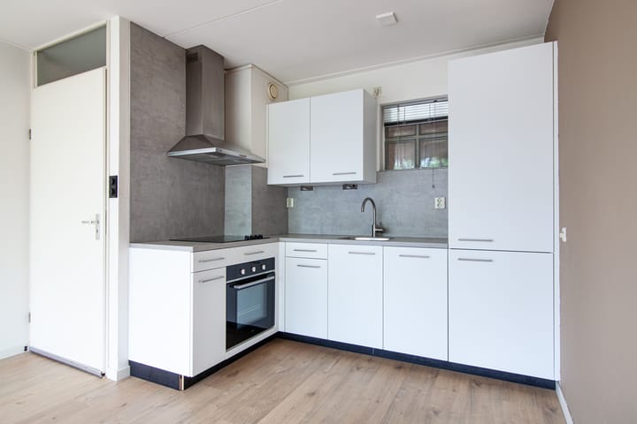 Foto 14 van Raam 196-B