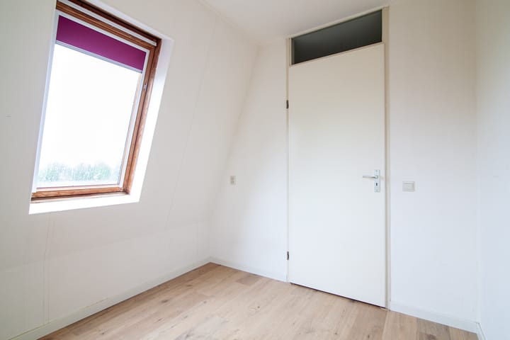 Foto 18 van Raam 196-B